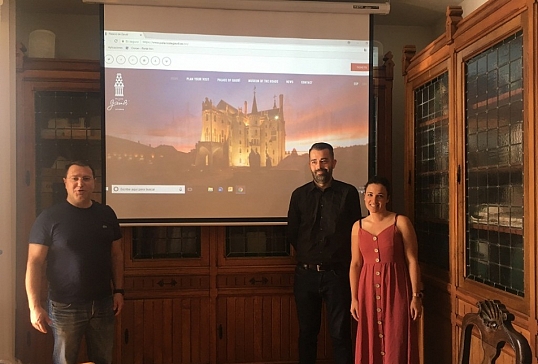 El Palacio de Gaudí presenta su nueva página web