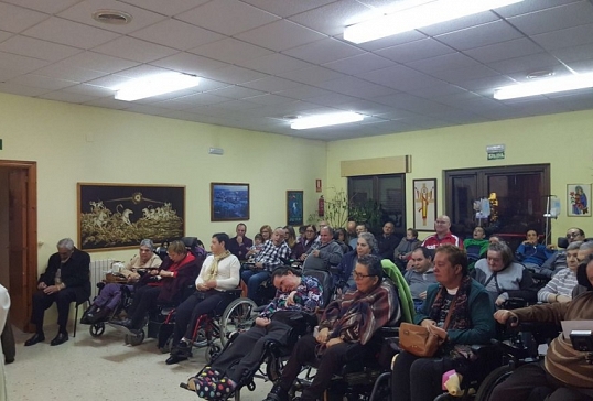 El Sr.Obispo preside la Misa de Nochebuena en Las Cinco Llagas