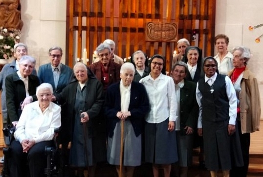 HOMENAJE A LAS HERMANAS FRANCISCANAS DEL BUEN CONSEJO DEL SEMINARIO