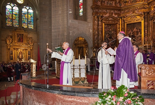 Homilía Mons. Jesús Sanz en la Misa Exequial de D. Juan Antonio Menéndez