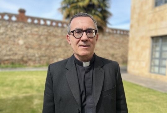 SOBRE D. FRANCISCO JAVIER GAY ALCAIN