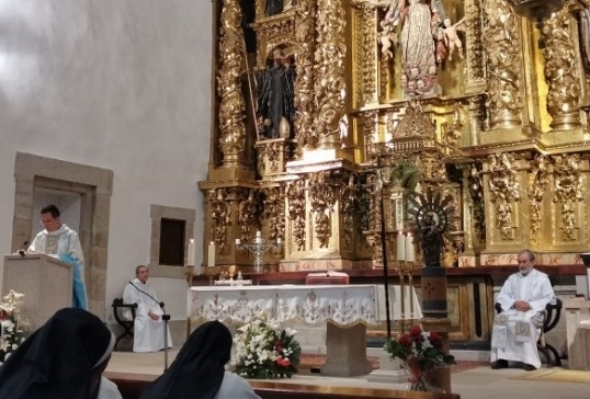 HOMENAJE AL SACERDOTE D.CELESTINO MIELGO POR SUS 25 AÑOS DE ENTREGA A SUS PARROQUIAS