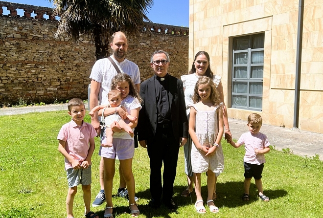 PRIMERA FAMILIA MISIONERA DEL CAMINO EN LA DIÓCESIS DE ASTORGA