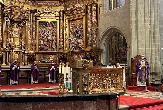 Misa por el eterno descanso de Mons. Rafael Palmero