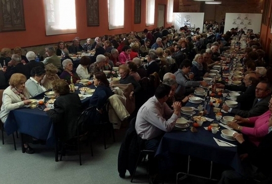 Comida soliaria de  Manos Unidas en Astorga