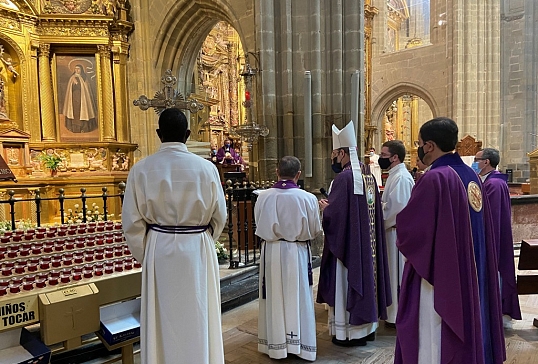 PRIMER ANIVERSARIO DEL FALLECIMIENTO DE MONS. CAMILO LORENZO IGLESIAS
