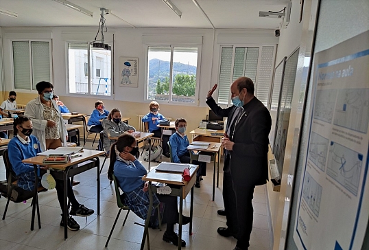 EL SR. OBISPO PRESIDIÓ LAS CELEBRACIONES DE INAUGURACIÓN DEL CURSO EN EL COLEGIO DIOCESANO PABLO VI