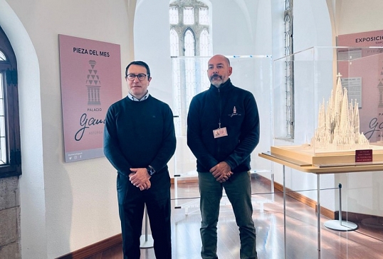 DOS MAQUETAS, PROCEDENTES DE LA SAGRADA FAMILIA, ‘PIEZA DEL MES’ DE ABRIL