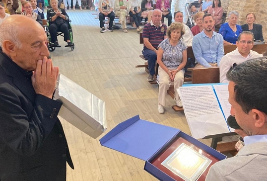 FIESTA DE LA VIRGEN DE LA CARBALLEDA Y HOMENAJE AL PÁRROCO, D. MANUEL MOVILLA TORÍO