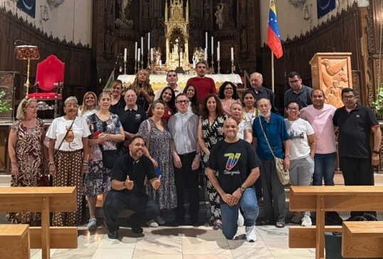LA FE UNE A ASTORGA Y VENEZUELA EN UNA EUCARISTÍA DE ESPERANZA Y CONSUELO