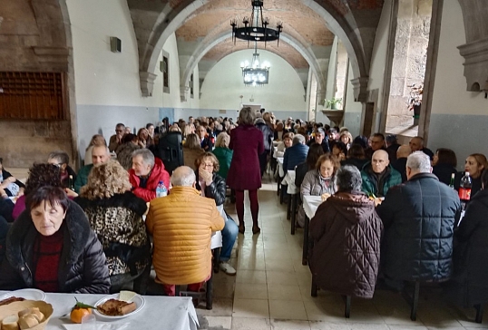 COMIDA SOLIDARIA A FAVOR DE CÁRITAS EN LA UPA DE RIVAS DEL SIL