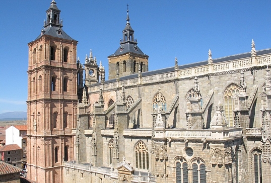 La Catedral de Astorga amplía el horario de las visitas guiadas