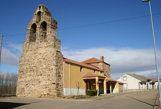 Roperuelos del Páramo (San Miguel Arcángel)