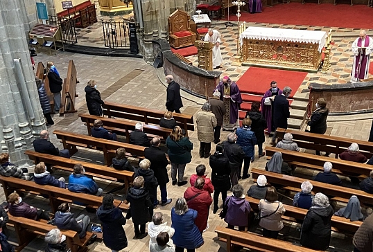 EL SR.OBISPO PRESIDE LA EUCARISTÍA DEL MIÉRCOLES DE CENIZA