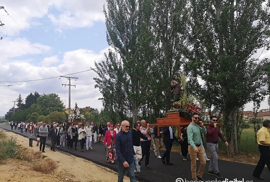 LOS CAMPOS PIDEN AGUA POR SAN ISIDRO