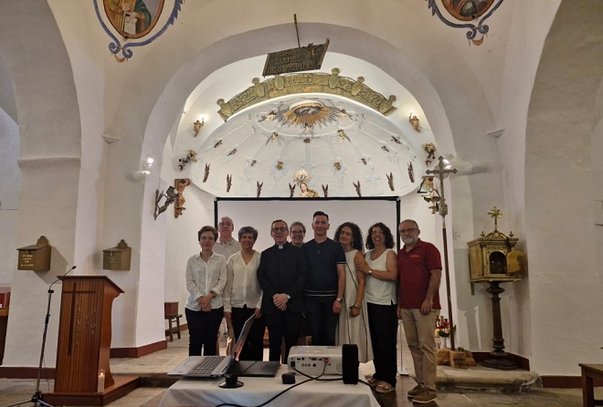 GRATITUD COMPARTIDA BAJO LA MIRADA DE LA VIRGEN DEL CARMEN