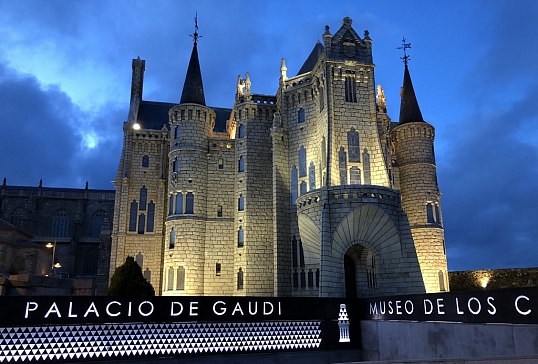 Palacio de Gaudí- Museo de los Caminos