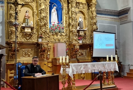 EL VICARIO DE PASTORAL DE ZAMORA HABLA DE LA FE EN UNA CONFERENCIA CUARESMAL