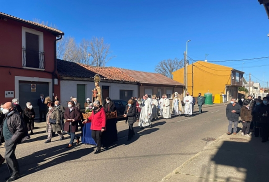 EL OBISPO PRESIDE LA CELEBRACIÓN DE LA FIESTA DE LA PURIFICACIÓN EN PUENTE DE ÓRBIGO
