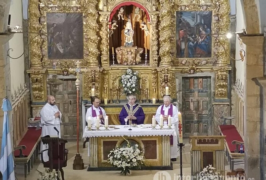 Los vidrialeses rindieron un emocionado homenaje al Obispo de Astorga