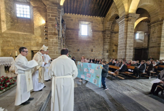 EL SR.OBISPO CLAUSURA LA VISITA PASTORAL A LA UPA DE SANABRIA