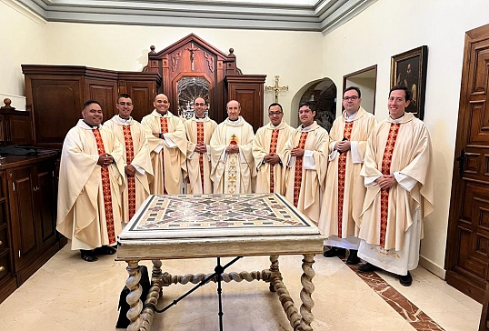 CONVIVENCIA DEL CLERO JOVEN