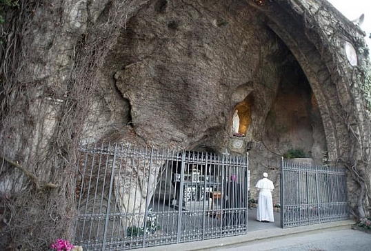 ROSARIO CON EL PAPA POR EL FIN DE LA PANDEMIA