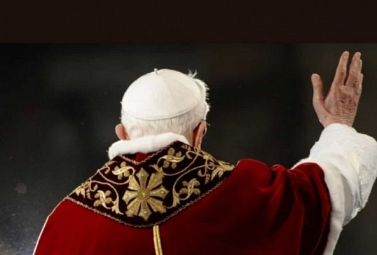DESCANSE EN PAZ SANTO PADRE BENEDICTO XVI
