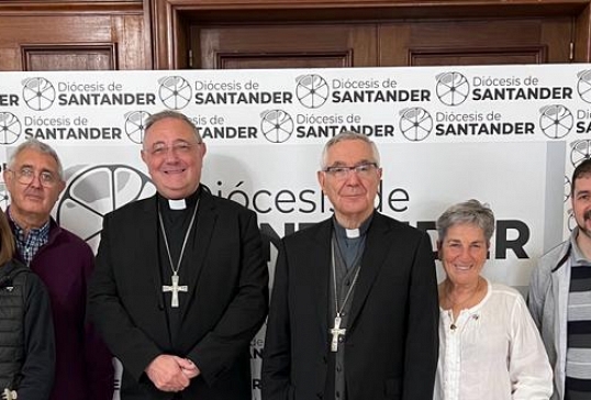 LOS DELEGADOS DE ENSEÑANZA DE LA PROVINCIA ECLESIÁSTICA SE REÚNEN EN SANTANDER