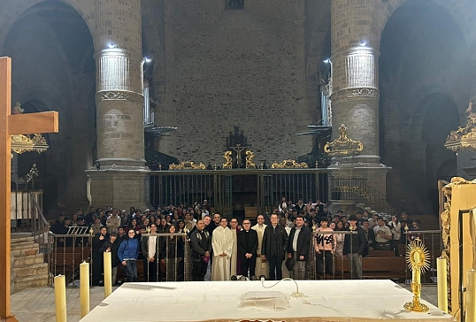 LA JUVENTUD ENCENDIÓ VILLAFRANCA CON UNA JORNADA DIOCESANA LLENA DE ALEGRÍA Y ESPERANZA