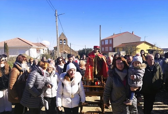 «PAREN EL SANTO», LA HONDA DEVOCIÓN AL «SANTO TIRSO» EN LA MILLA DE TERA