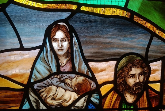 INAUGURACIÓN Y BENDICIÓN DE 5 VIDRIERAS EN EL SANTUARIO DE CASTROTIERRA.