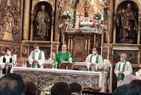 En la Basílica de La Encina 