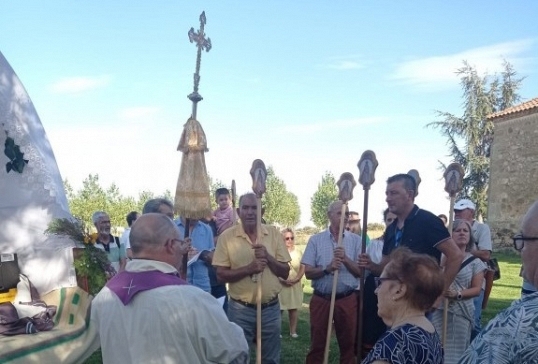 ROMERÍA EN HONOR A NUESTRA SEÑORA LA VIRGEN DE LAS ENCINAS EN ABRAVESES DE TERA