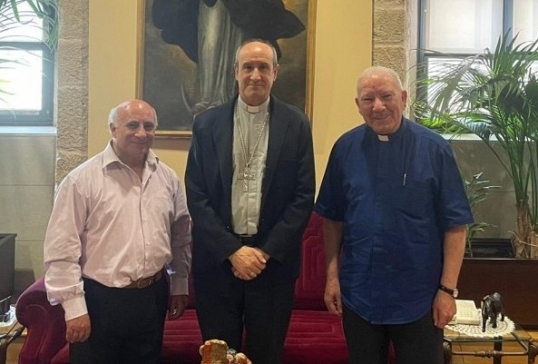 VISITA AL OBISPO EL P. IRENEO MARTÍN, SUPERIOR GENERAL DE LOS HIJOS DEL AMOR MISERICORDIOSO